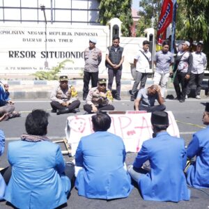 *Kapolres Situbondo Temui Mahasiswa PC PMII, Sepakat Bantu Pemkab Tertibkan Tambang Ilegal dan Tegakkan Hukum*