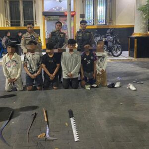 *Patroli Presisi Samapta Polrestabes Surabaya Kembali Amankan Anak Ala Gangster*