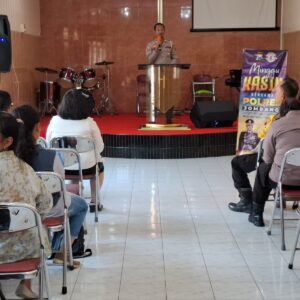 *Polres Jombang Gelar Minggu Kasih dengan Jemaat GPDI Cukir Diwek Jombang*