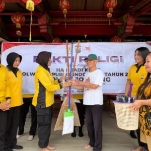 *Peringati Hari Jadi Polwan Ke 76, Polisi Wanita Polres Jombang Gelar Bakti Religi*