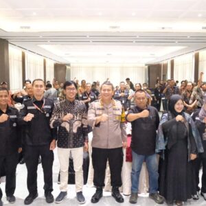 *Bidhumas Polda Jatim Gelar Sarasehan Bersama Awak Media Perkuat Kemitraan Wujudkan Pilkada Damai*