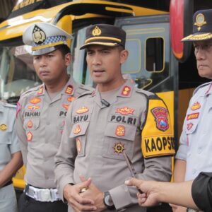 *Polres Jember Gelar KRYD di Terminal dan Stasiun Imbangi Pengamanan KTT IAF di Bali*