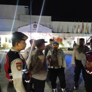 *Operasi Mantap Praja Semeru 2024 Polres Situbondo Gencarkan Patroli Malam*