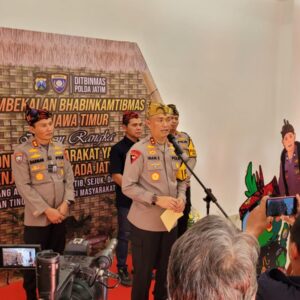 *Pembekalan Bhabinkamtibmas Kapolda Jatim Tekankan Netralitas Polri dalam Pilkada 2024*