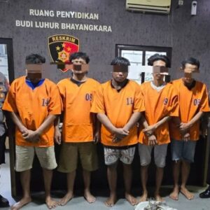*Polisi Berhasil Amankan Komplotan Pencuri Kabel Milik PT. Telkom di Asemrowo Surabaya*