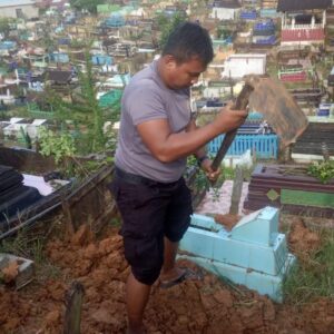 Kadivhumas Sampaikan Apresiasi Kapolri ke Anggota yang Jadi Penggali Kubur