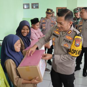 *Polres Nganjuk Intensifkan Jumat Curhat untuk Cooling System Jelang Pilkada Serentak 2024*