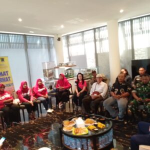 *Cooling System, Polrestabes Surabaya Perkuat Harmoni Jelang Pilkada 2024 Lewat “Jum’at Curhat” dan Bansos*