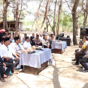 *Cooling System, Kapolres Sumenep Silaturahmi dengan Para Kepala Desa Jelang Pilkada 2024*