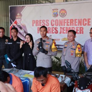 *Polres Jember Amankan Tersangka Begal Payudara yang Resahkan Warga*