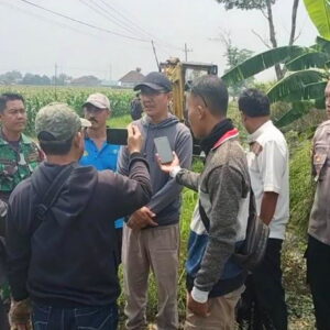 Antisipasi Banjir, Heri Purnomo Normalisasi Sungai yang ada di Kecamatan Perak Jombang