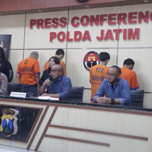 *Polda Jatim Berhasil Ungkap Kasus Pencurian Baterai Tower Milik Provider, 4 Tersangka Diamankan*