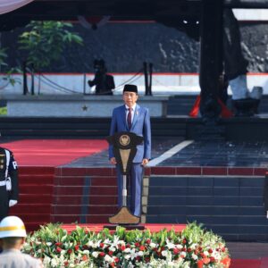 *Presiden Jokowi Pimpin Upacara Hari Kesaktian Pancasila di Lubang Buaya, Kapolri Turut Mendampingi*