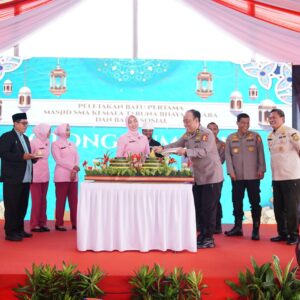 *Ground Breaking Masjid SMA Kemala Taruna Bhayangkara, Irjen Pol Dedi Prasetyo: Kontribusi Polri Persiapkan SDM Unggul Menuju Indonesia Emas 2045*