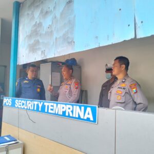 *Polres Gresik Siagakan Personel 24 Jam Untuk Pengamanan Percetakan Surat Suara Pemilu 2024*