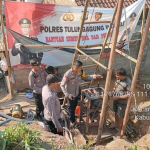*Lagi, Polres Tulungagung Bangun Sumur Dalam untuk Warga*