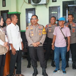 *Polres Probolinggo Kota Terjunkan Polisi RW Jaga Kondusifitas Kamtibmas Pilkada 2024*