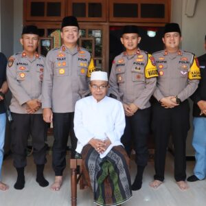 *Cooling System Pilkada 2024, Kapolres Tulungagung Silaturahmi ke Ponpes Al Hikmah Melathen*