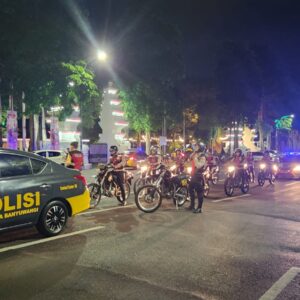 *Polresta Banyuwangi Gelar Patroli Skala Besar Jaga Kondusifitas Masa Pilkada 2024*