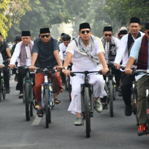 *Cooling System Pilkada 2024, Polres Mojokerto Gowes Bareng Forkopimda dan 1.000 Santri*