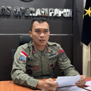 *Satgas Ops Damai Cartenz-2024 Tangkap DPO KKB Puncak Atas Nama Mairon Tabuni di Bandara Ilaga*