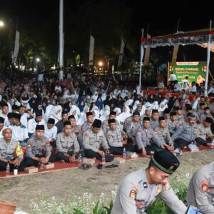 *Ciptakan Pilkada Damai, Polres Jombang Ajak Ribuan Warga Bersholawat*