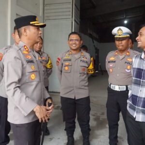 *Kapolres Mojokerto Kota Tinjau Gudang Logistik KPU, Pastikan Keamanan Pilkada 2024*