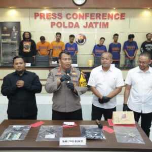 *Polda Jatim Berhasil Ungkap Komplotan Spesialis Curanmor Lintas Wilayah, 6 Tersangka Diamankan*