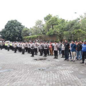 *Amankan Debat Publik Kedua Pilkada 2024, Polres Jombang Siagakan Ratusan Personil*