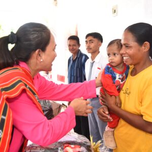 Ketum Bhayangkari Pusat Kembali Salurkan Ribuan Paket Bansos di Maluku Barat Daya