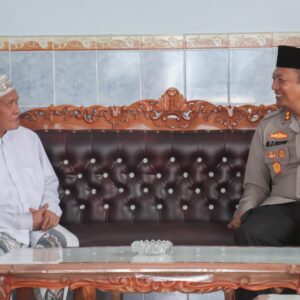 *Cooling System, Kapolres Lumajang Silaturahmi ke Tokoh Agama*