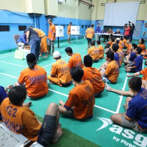 *Polda Jatim Fasilitasi Tahanan Salurkan Hak Suara Pilkada Serentak 2024*