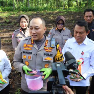 *Polresta Malang Kota Tanam Jagung Varietas Unggul, Komitmen Dukung Program Food Estate Untuk Swasembada Pangan*