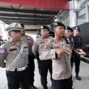 *Polda Jatim Terjunkan 532 Personel Amankan Rapat Pleno Terbuka Rekapitulasi Suara Pilkada Tingkat Provinsi*