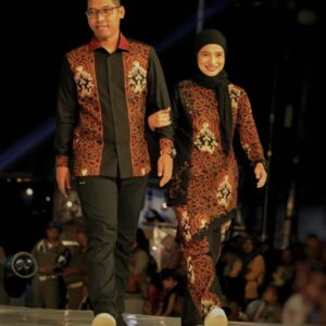 *Dukung Industri Pariwisata dan Kearifan Budaya Lokal, Kapolres Ngawi Tampil Sarimbit di Event NBF 2024*