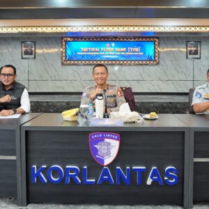 *Lanjutkan TFG Polda Lampung – Polda Bali , Korlantas Gelar Tactical Floor Game Pastikan Kesiapan Operasi Lilin 2024, Kakorlantas Imbau Masyarakat Waspadai Titik Rawan*