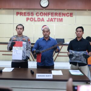 *Polisi Berhasil Menangkap Komplotan Begal Bersajam Kerap Beraksi di Surabaya*