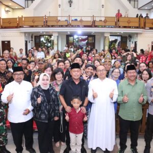 *Polres Ponorogo dan Forkopimda Gelar Patroli Pastikan Ibadah Natal Berjalan Aman dan Khidmat*