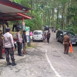 *Operasi Lilin Semeru Polres Ngawi Siagakan Personel di Sejumlah Tempat Wisata*