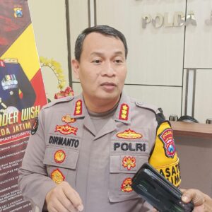 *Jelang Tahun Baru 2025, Sejumlah Pamen Polda Jatim dan Kapolres Berganti*