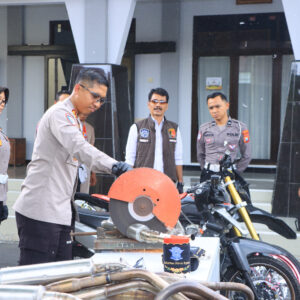 *Operasi Lilin Semeru 2024 Kapolres Ngawi Tekankan Pentingnya Kesadaran Berlalu Lintas*