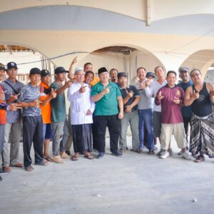 H Warsubi SH Msi Kunjungi Renovasi Masjid Besar Baitul Makmur Rejoagung, Ploso , Jombang