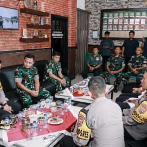 *Kapolres Jombang Silaturahmi ke Dandim 0814 Jombang untuk Perkuat Sinergitas*