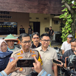 *Polres Ngawi Amankan Tersangka Curanmor Modus Badut Keliling*