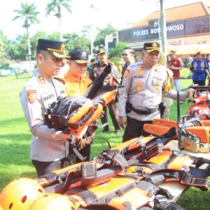 *Polres Bondowoso bersama BPBD Siapkan Personel Tangani Bencana Hidrometeorologi*