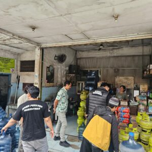 *Jelang Ramadhan, Polres Probolinggo Lakukan Pengecekan LPG di SPBE, Pastikan Stok Aman*