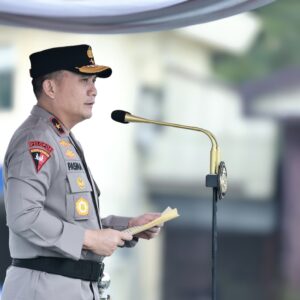 *Pimpin Apel Gelar Pasukan Ops Keselamatan Semeru 2025, Wakapolda Jatim Tekankan Kamseltibcarlantas*