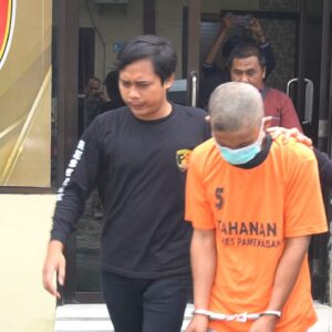 *Polres Pamekasan Amankan Tersangka Pencuri Kotak Amal Masjid*