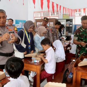 *Sinergitas Polres Probolinggo Bersama Mahasiswa Sukseskan Program MBG*