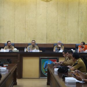 Pemkab Jombang Gelar Rakor Senergitas Bahas Program IP. 300, Pengelolaan Rolak 70, dan Mitigasi Banjir.